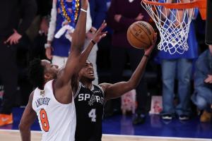 福克斯进来学……WNBA球员最后时刻没上篮 解说借机点名福克斯