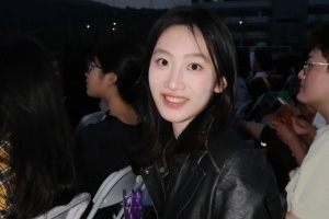 管泽元穿黑丝？抖音女博主晒照 网友评论区团建：你和大校什么关系！
